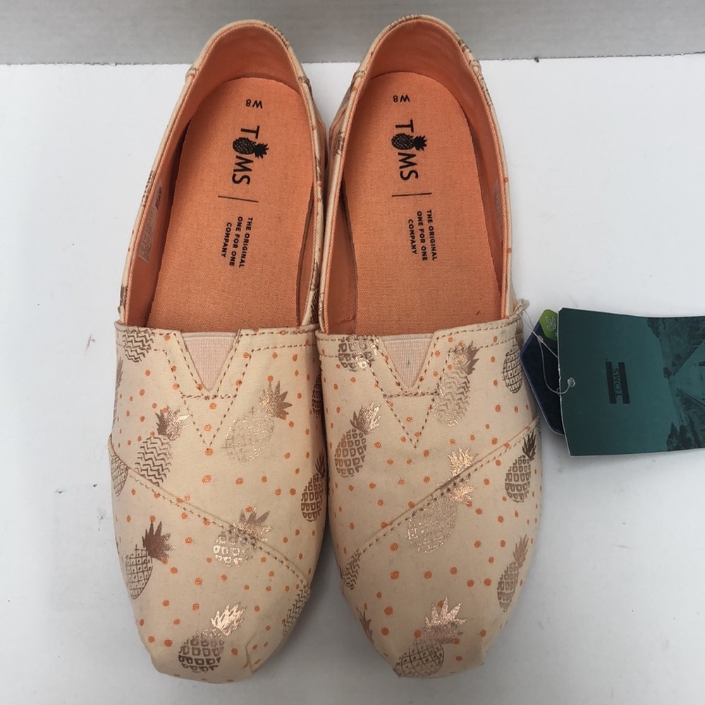 TOMS pineapple 🍍 print slip on shoes